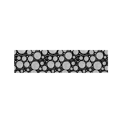 Black And White Yarn Pattern Print Bed Runner
