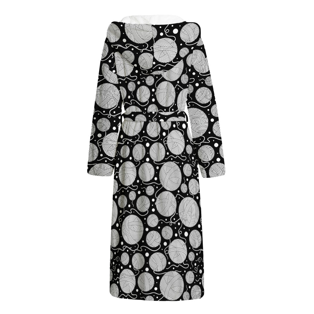 Black And White Yarn Pattern Print Hooded Bathrobe