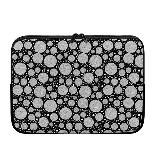 Black And White Yarn Pattern Print Laptop Sleeve