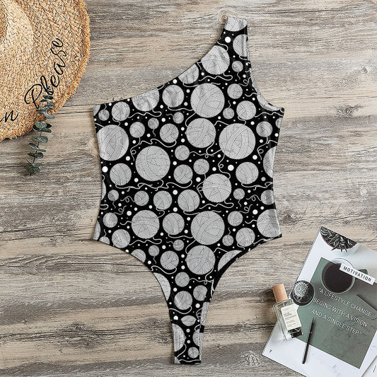 Black And White Yarn Pattern Print One Shoulder Bodysuit