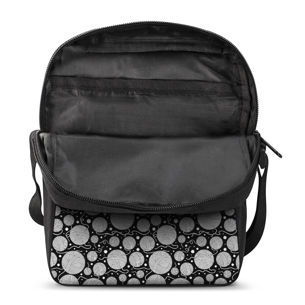 Black And White Yarn Pattern Print Rectangular Crossbody Bag