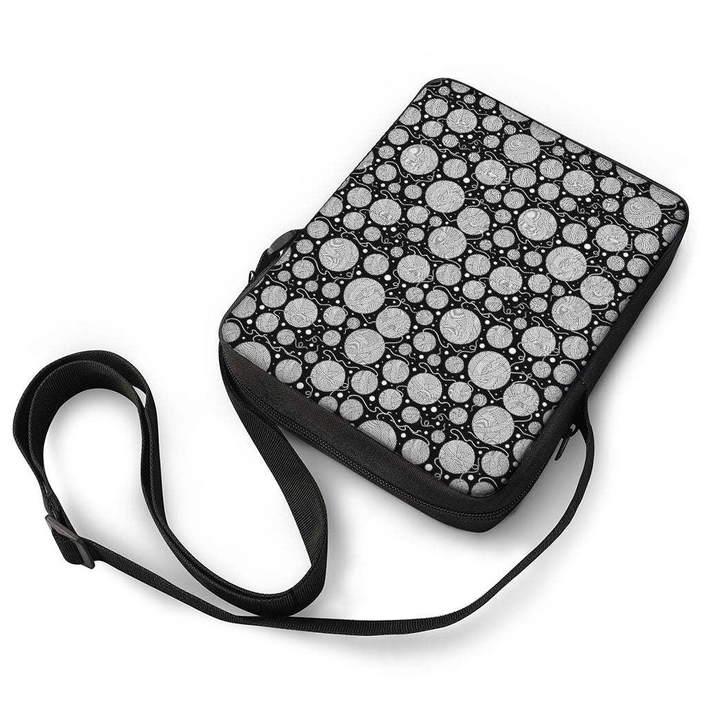 Black And White Yarn Pattern Print Rectangular Crossbody Bag