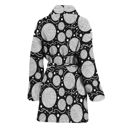 Black And White Yarn Pattern Print Women's Bathrobe