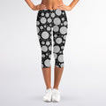 Black And White Yarn Pattern Print Women's Capri Leggings
