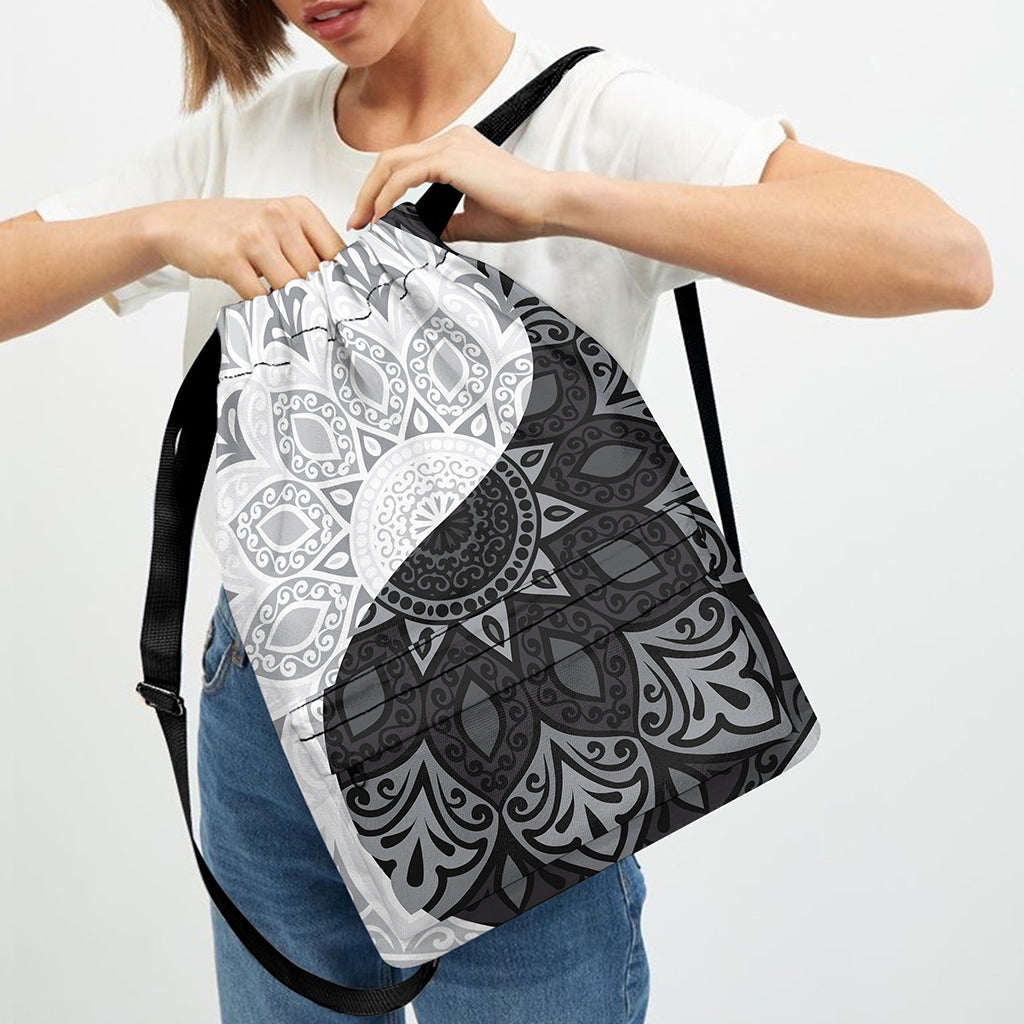 Black And White Yin Yang Mandala Print Drawstring Backpack