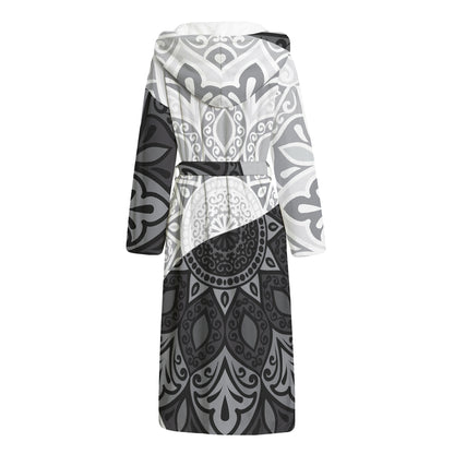 Black And White Yin Yang Mandala Print Hooded Bathrobe