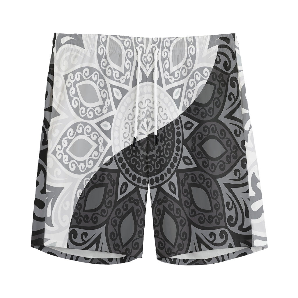 Black And White Yin Yang Mandala Print Men's Sports Shorts