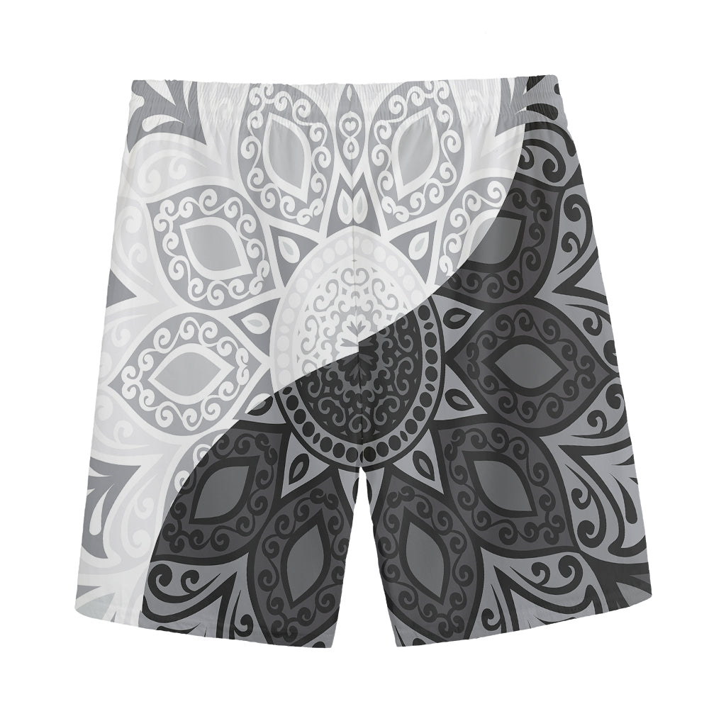 Black And White Yin Yang Mandala Print Men's Sports Shorts