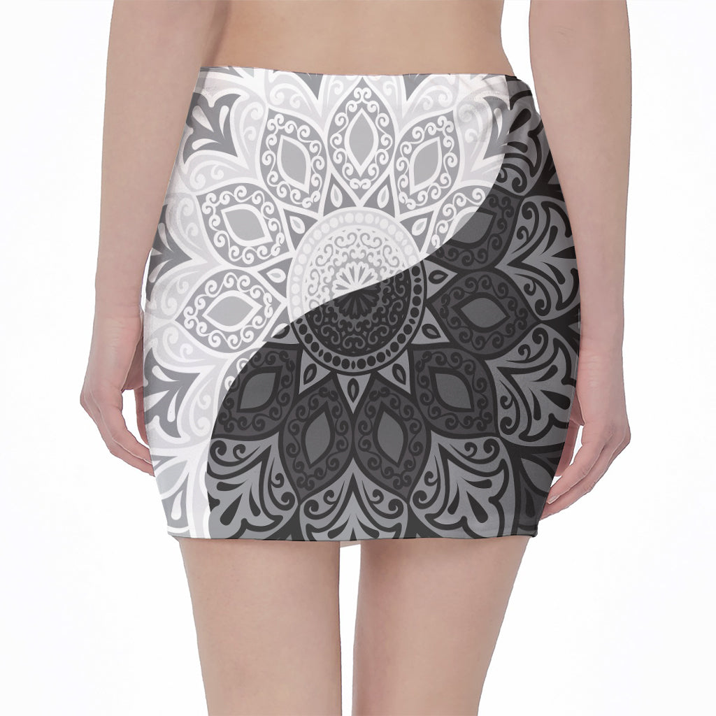Black And White Yin Yang Mandala Print Pencil Mini Skirt