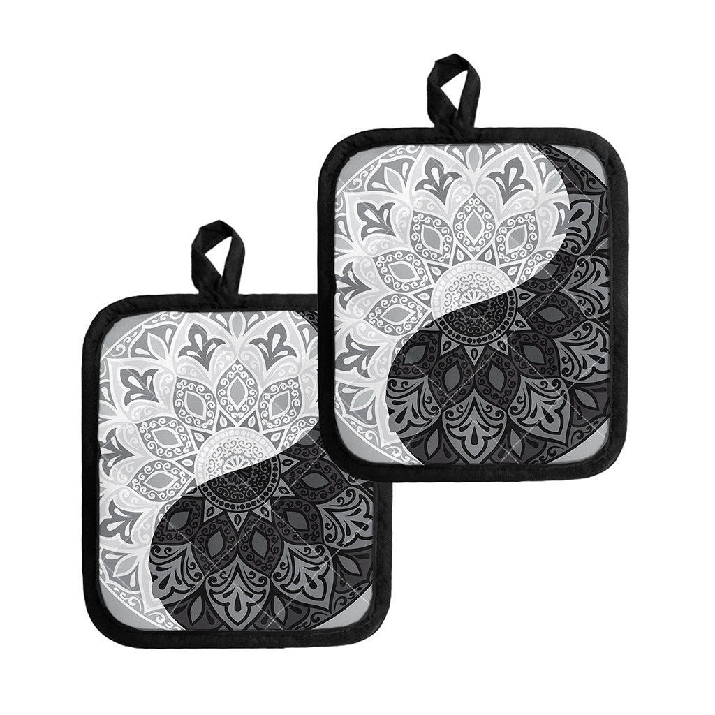 Black And White Yin Yang Mandala Print Pot Holders