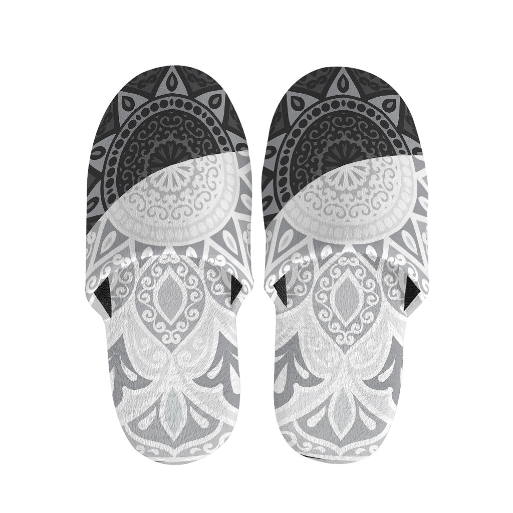 Black And White Yin Yang Mandala Print Slippers