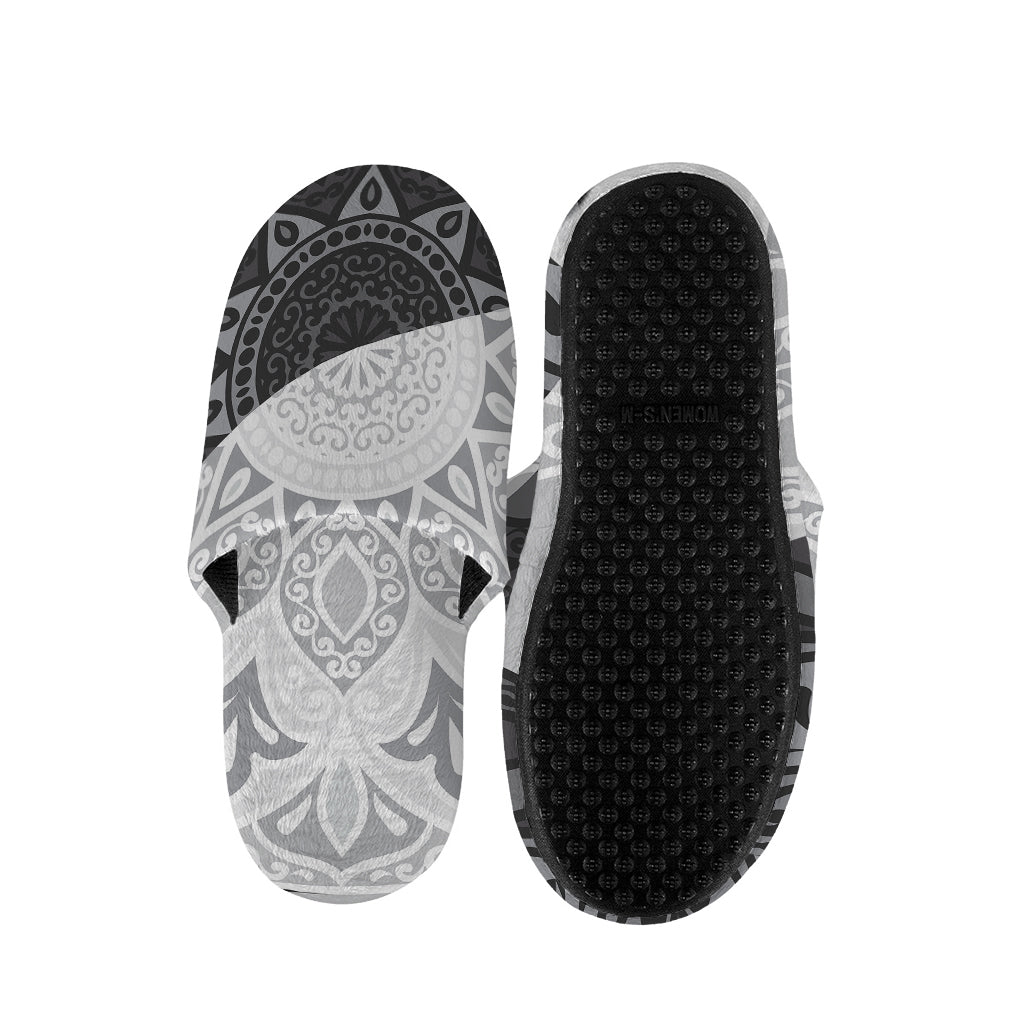 Black And White Yin Yang Mandala Print Slippers