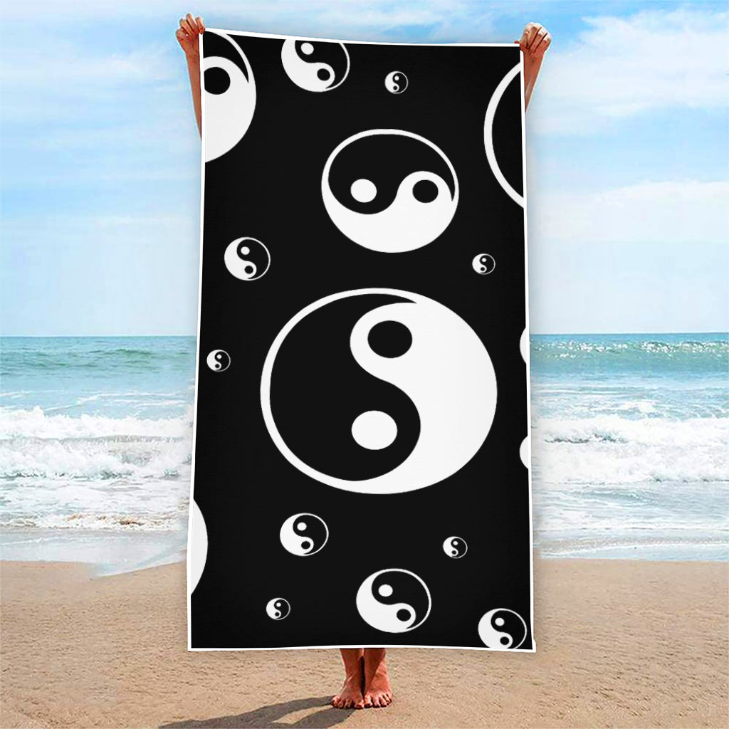 Black And White Yin Yang Pattern Print Beach Towel