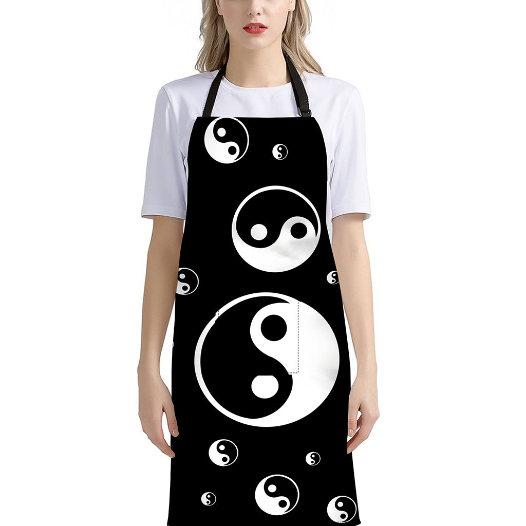 Black And White Yin Yang Pattern Print Bib Apron With Pocket