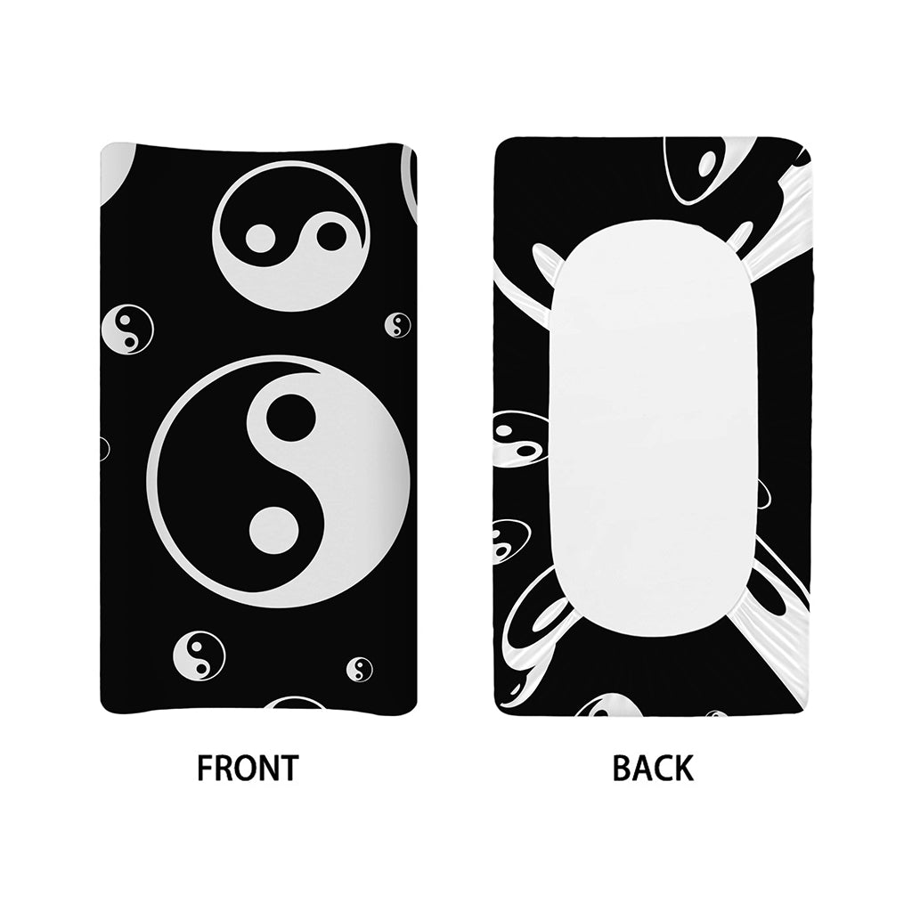 Black And White Yin Yang Pattern Print Changing Pad Cover