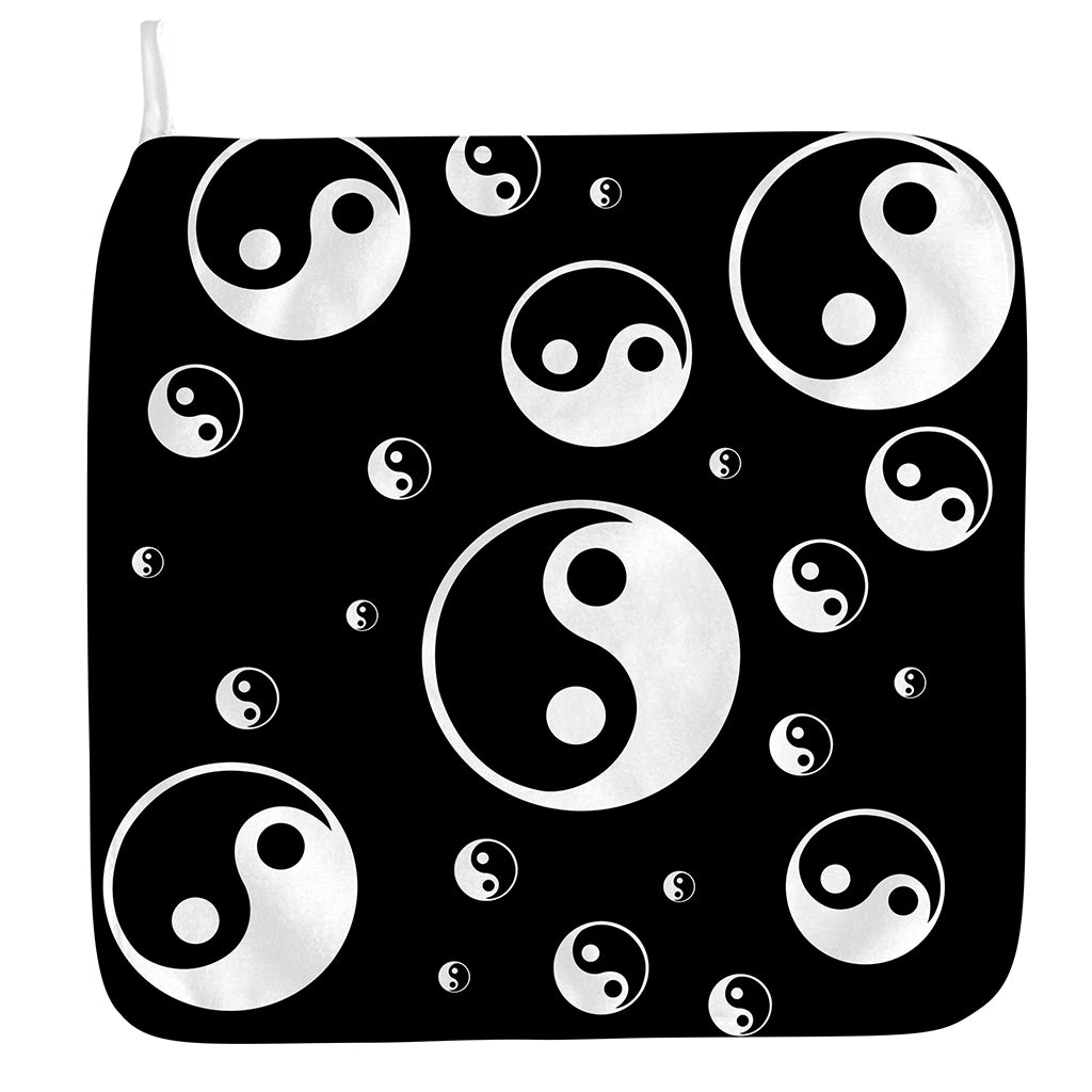 Black And White Yin Yang Pattern Print Hand Towel