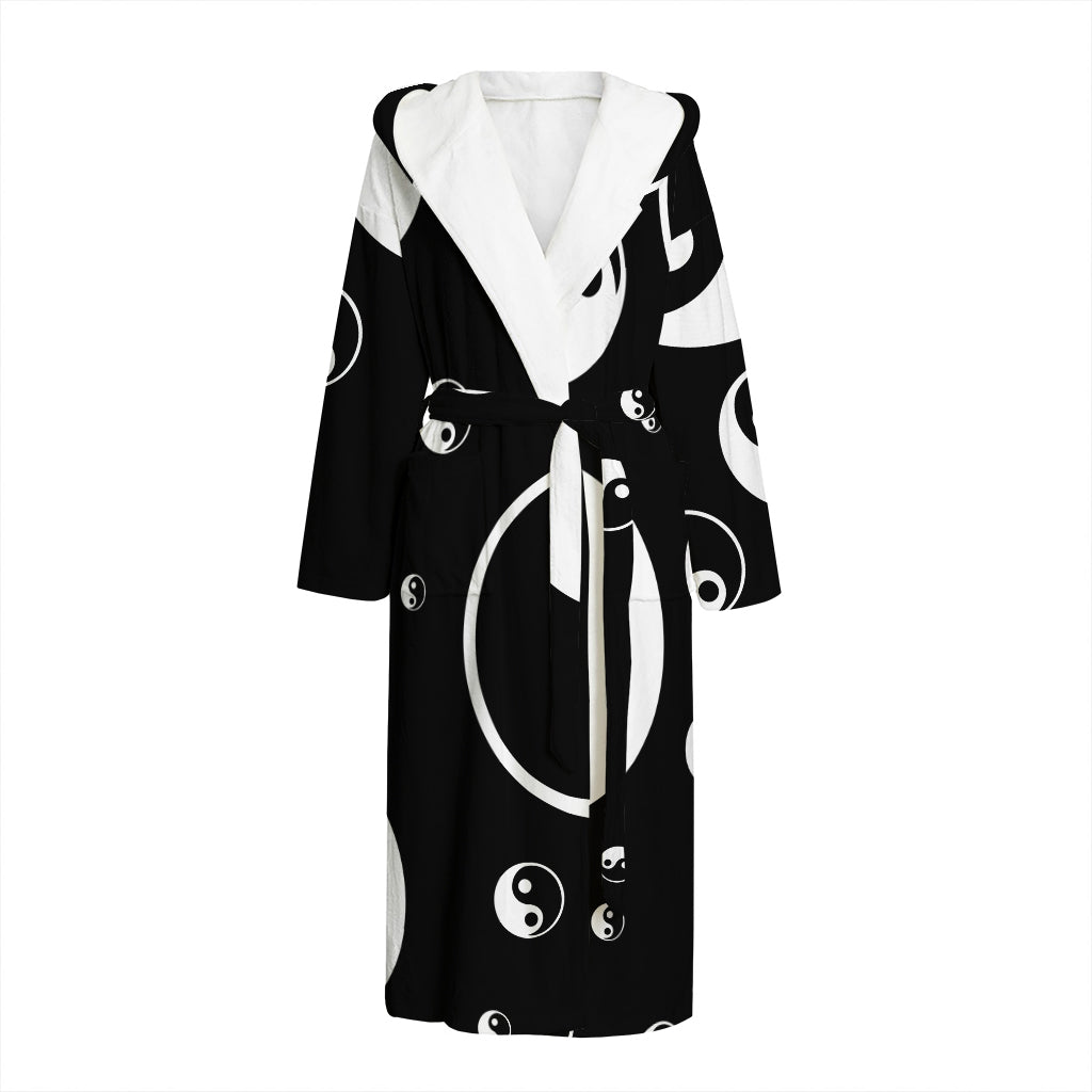Black And White Yin Yang Pattern Print Hooded Bathrobe