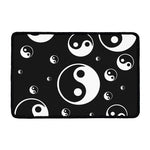 Black And White Yin Yang Pattern Print Kitchen Mat