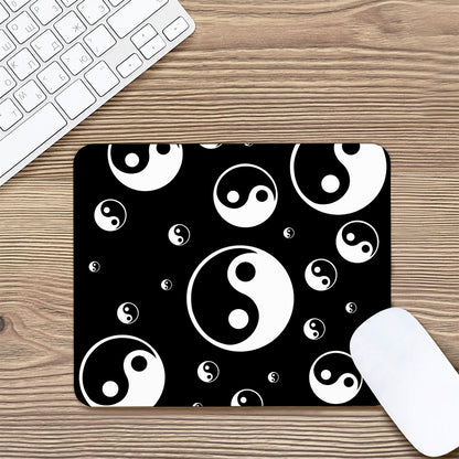 Black And White Yin Yang Pattern Print Mouse Pad