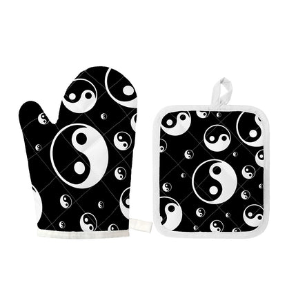 Black And White Yin Yang Pattern Print Oven Mitt And Pot Holder Set