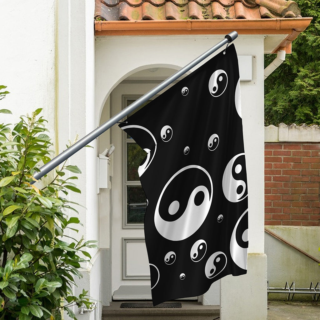 Black And White Yin Yang Pattern Print Polyester Flag