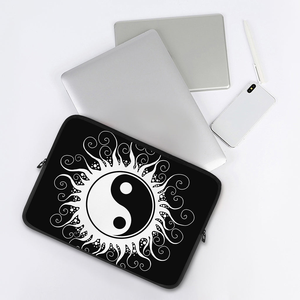 Black And White Yin Yang Sun Print Laptop Sleeve