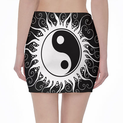 Black And White Yin Yang Sun Print Pencil Mini Skirt