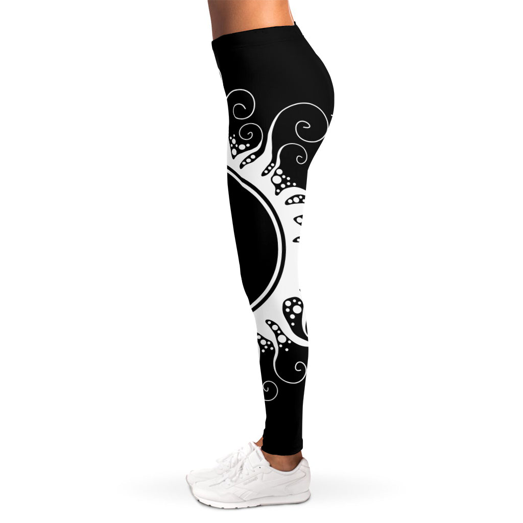Black And White Yin Yang Sun Print Women's Leggings