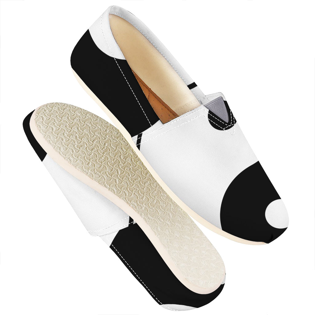 Black And White Yin Yang Symbol Print Casual Shoes