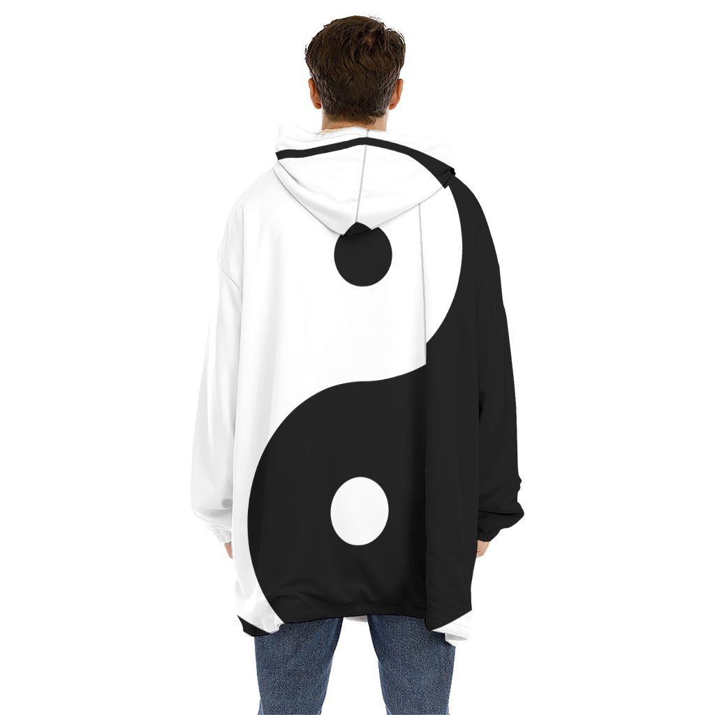 Black And White Yin Yang Symbol Print Hoodie Blanket