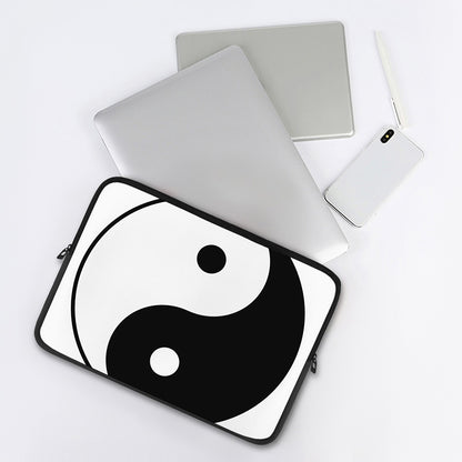 Black And White Yin Yang Symbol Print Laptop Sleeve