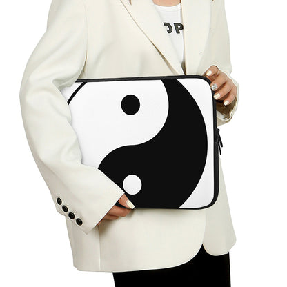 Black And White Yin Yang Symbol Print Laptop Sleeve
