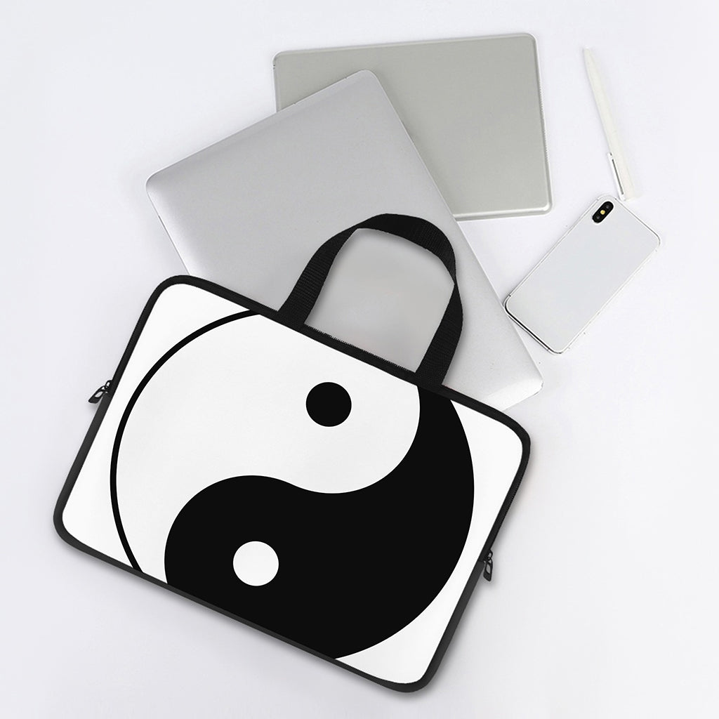 Black And White Yin Yang Symbol Print Laptop Sleeve With Handle