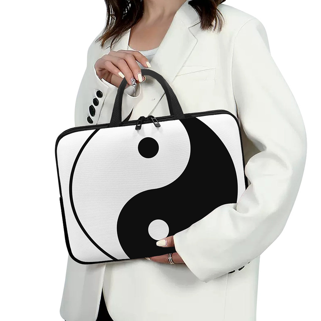 Black And White Yin Yang Symbol Print Laptop Sleeve With Handle