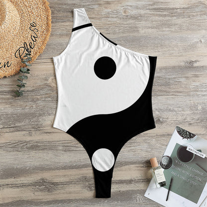 Black And White Yin Yang Symbol Print One Shoulder Bodysuit
