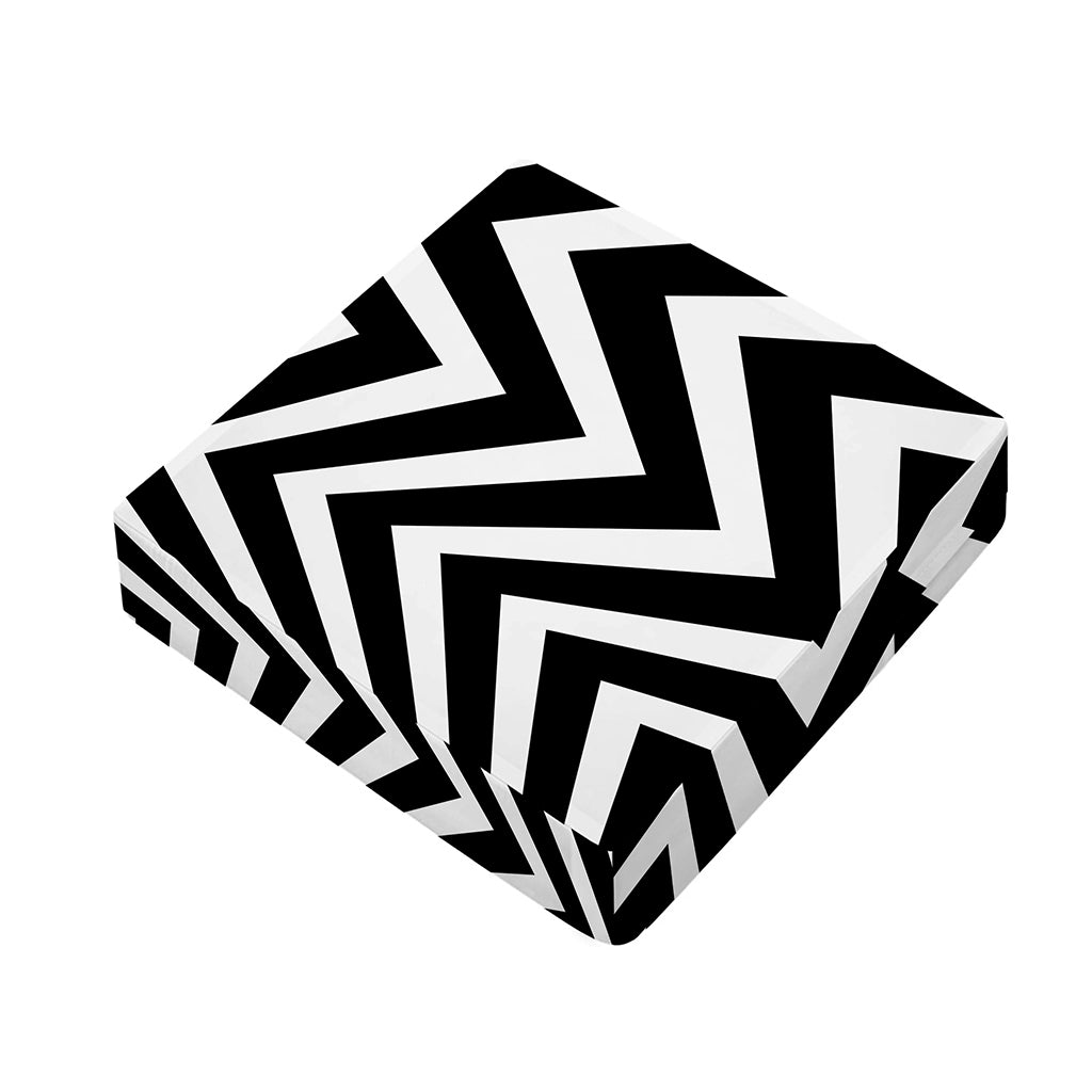 Black And White Zigzag Dazzle Print Outdoor Seat Cushion Cover