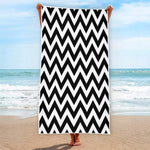 Black And White Zigzag Pattern Print Beach Towel