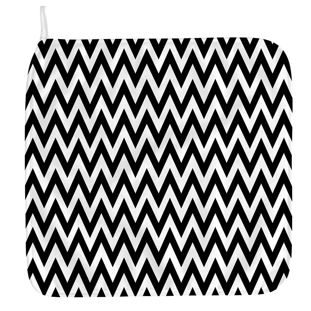Black And White Zigzag Pattern Print Hand Towel