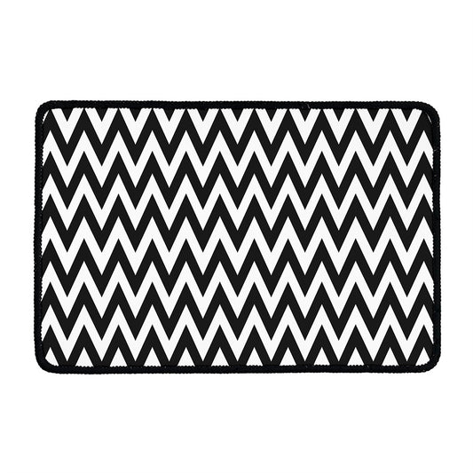 Black And White Zigzag Pattern Print Kitchen Mat