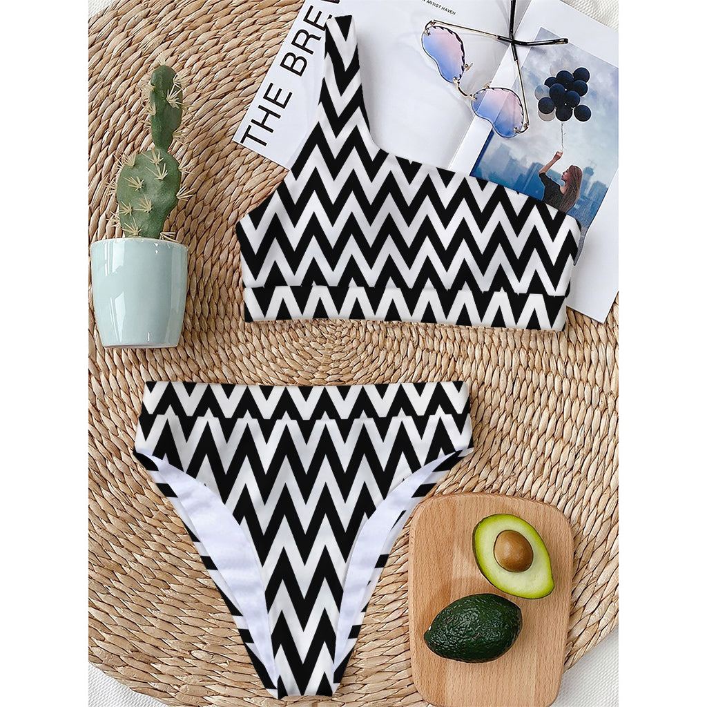 Black And White Zigzag Pattern Print One Shoulder Bikini Top