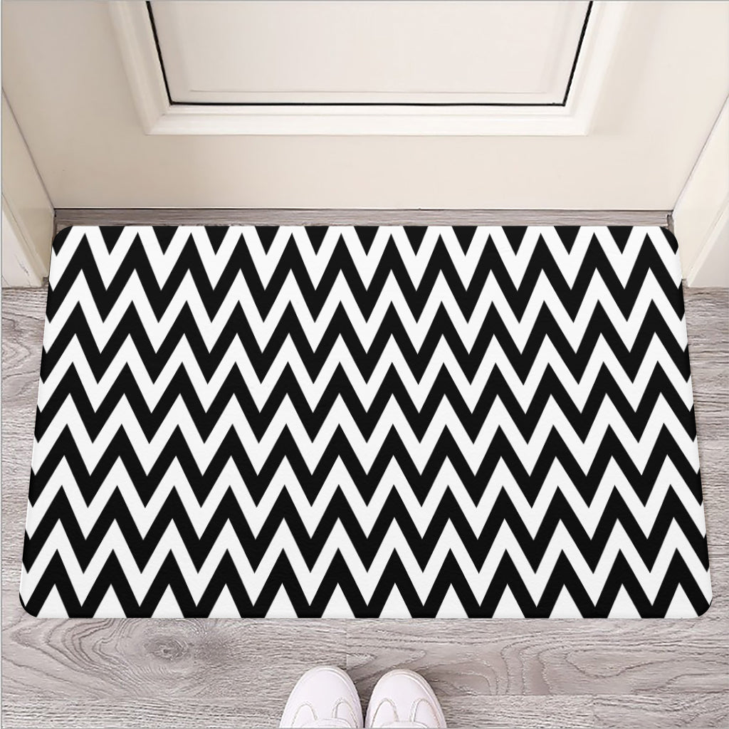 Black And White Zigzag Pattern Print Rubber Doormat