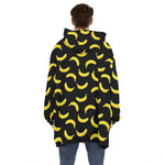 Black And Yellow Banana Pattern Print Hoodie Blanket