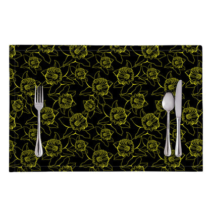 Black And Yellow Daffodil Pattern Print Placemat