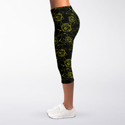 Black And Yellow Daffodil Pattern Print Women's Capri Leggings