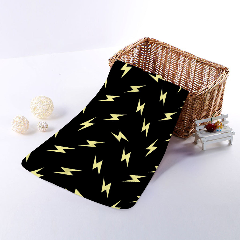 Black And Yellow Lightning Pattern Print Towel
