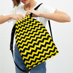 Black And Yellow Zigzag Pattern Print Drawstring Backpack