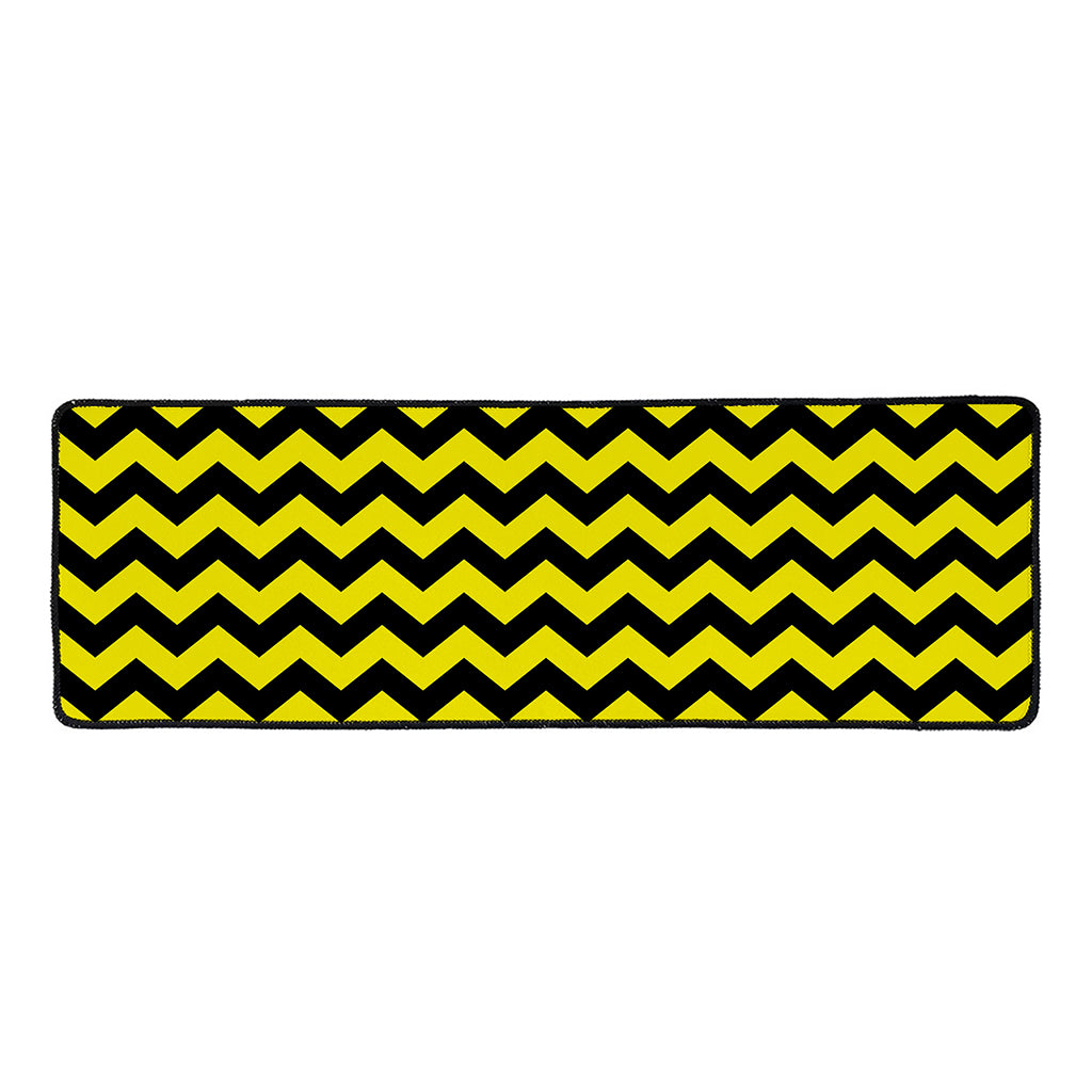 Black And Yellow Zigzag Pattern Print Long Kitchen Mat