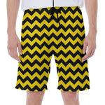 Black And Yellow Zigzag Pattern Print Men's Beach Shorts