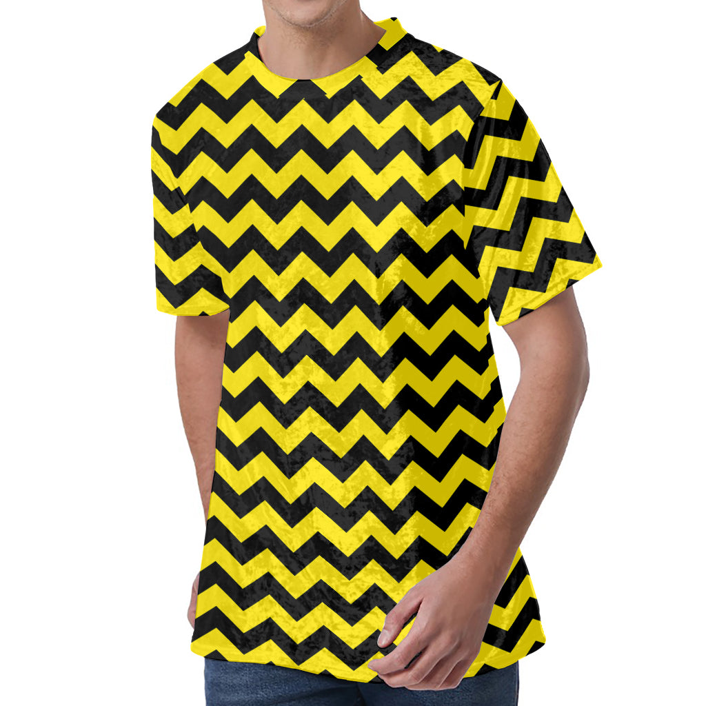 Black And Yellow Zigzag Pattern Print Men's Velvet T-Shirt