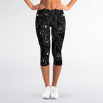 Black Cattleya Flower Pattern Print Women's Capri Leggings